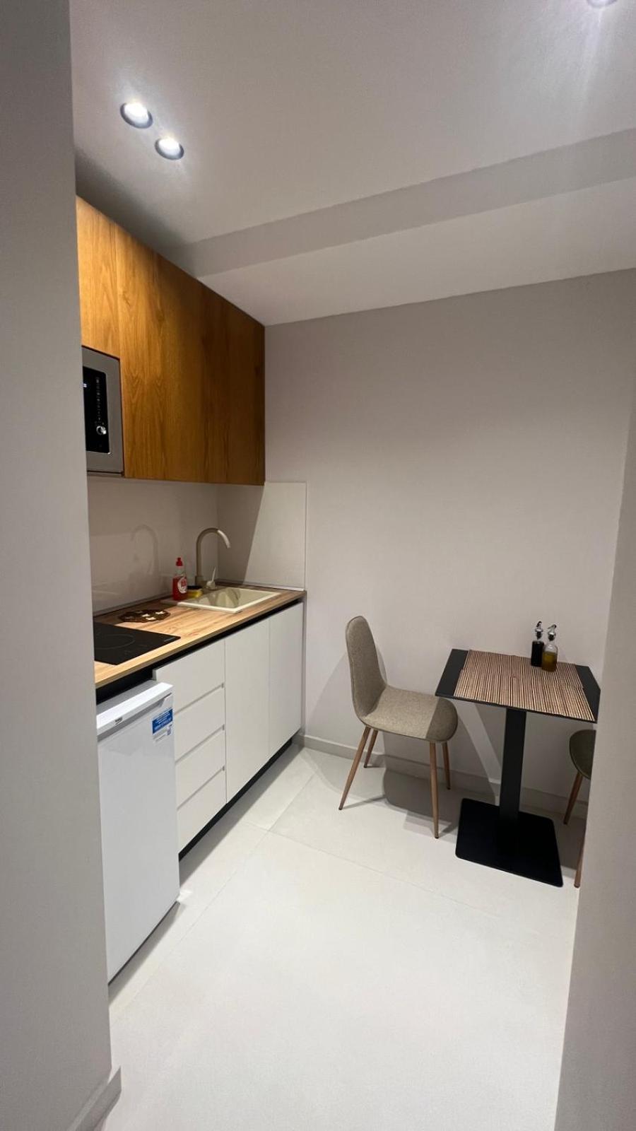 Host Apartament Elio Tirana Exterior photo