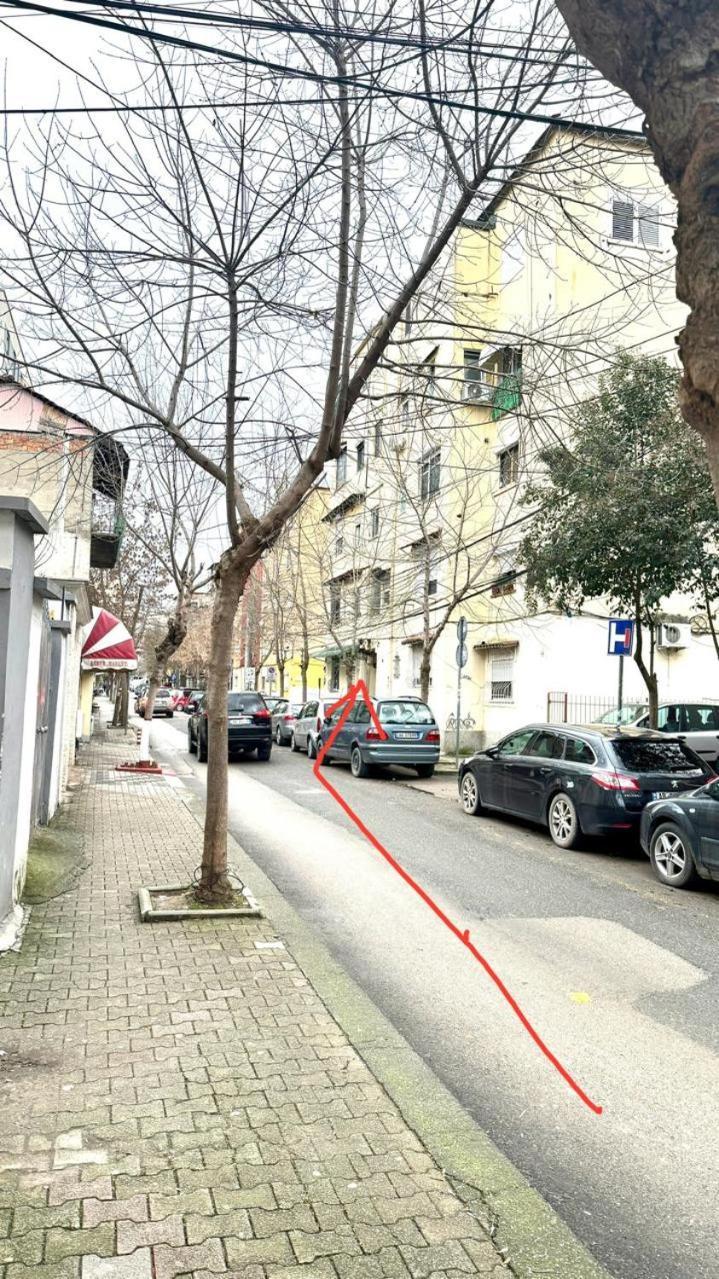 Host Apartament Elio Tirana Exterior photo