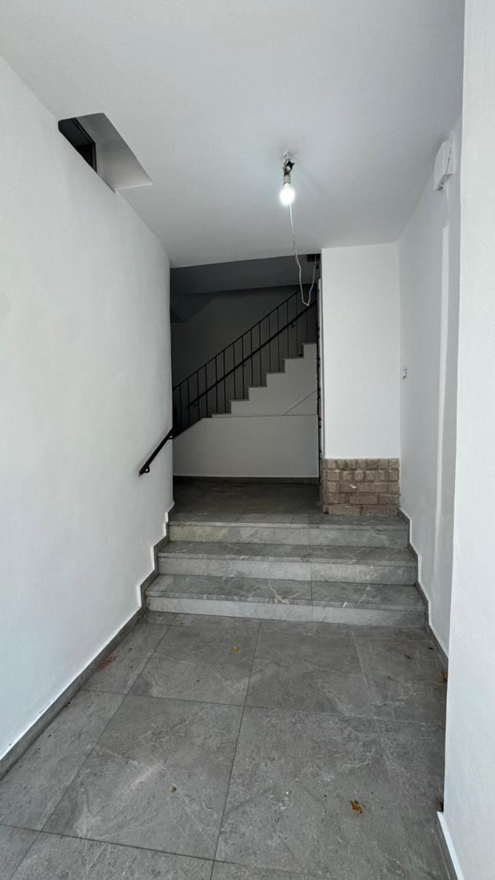 Host Apartament Elio Tirana Exterior photo